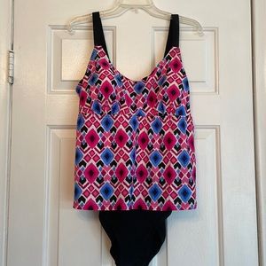 Ocean dreams bathing suit. Built in bra/adjustable straps for support. Size 18